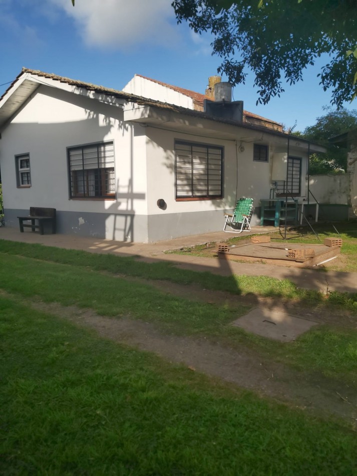 Venta de casa 3 ambientes mas departamento en los Pinares Mar del Plata