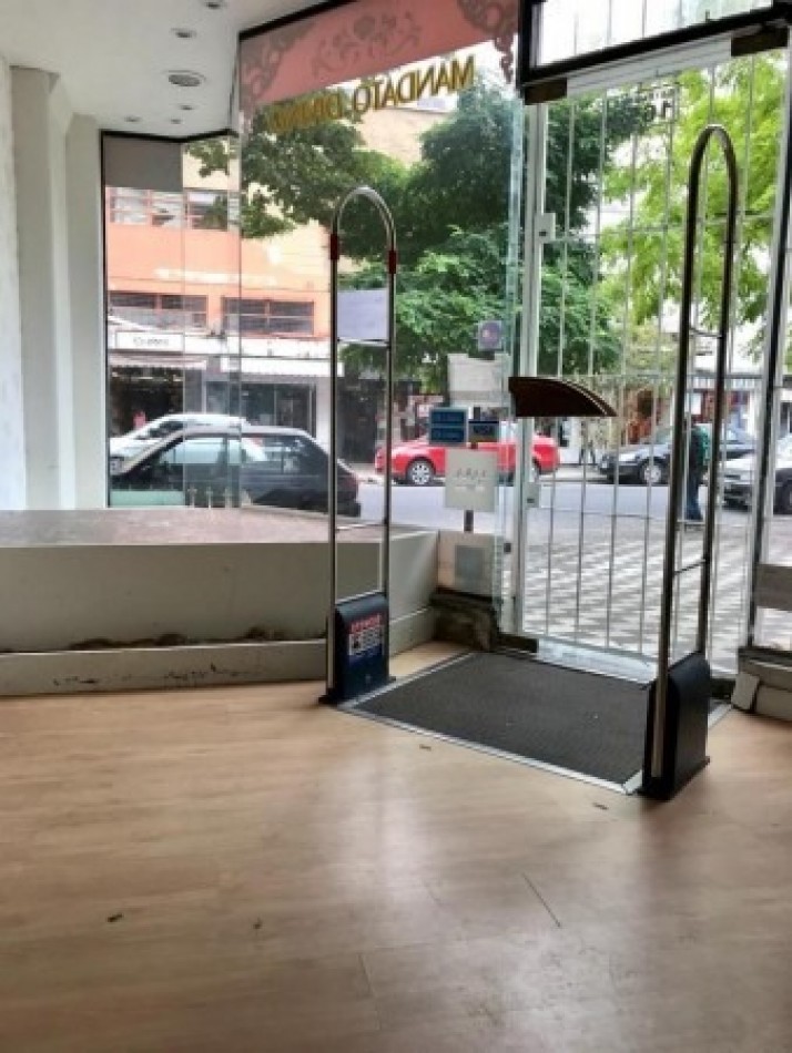 Venta local en zona comercial en Mar del Plata