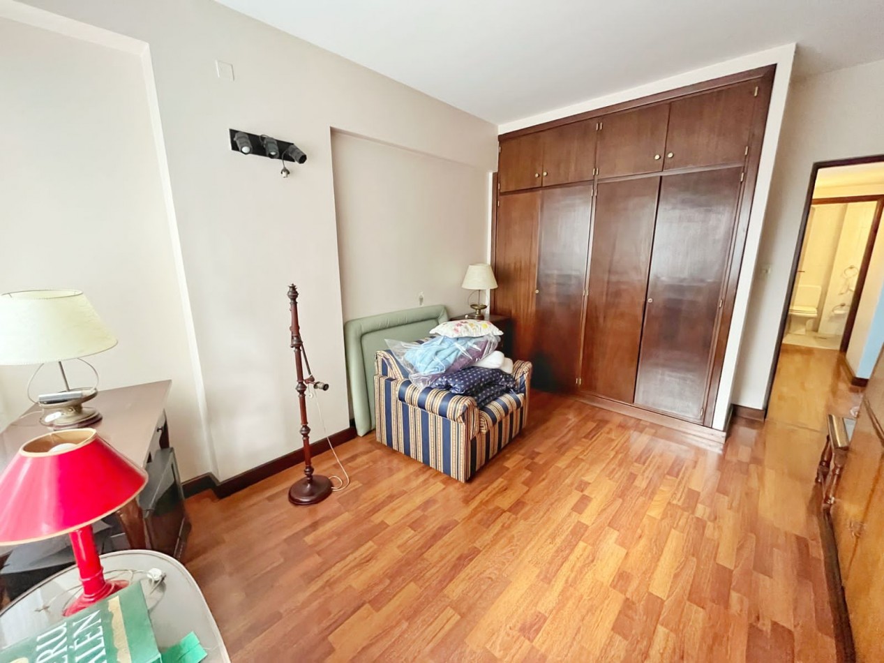 Venta de Piso exclusivo 3 ambientes en el centro