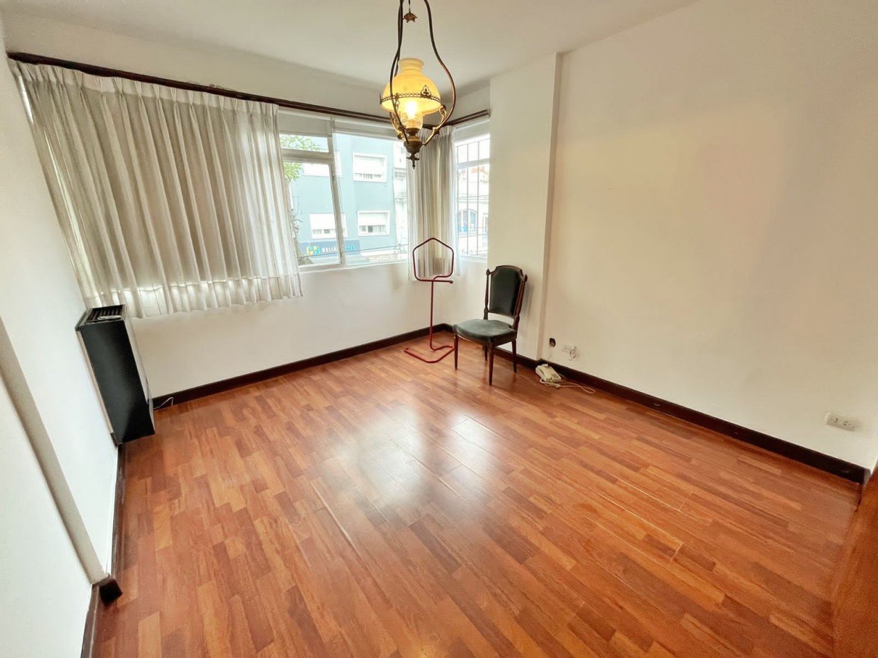 Venta de Piso exclusivo 3 ambientes en el centro