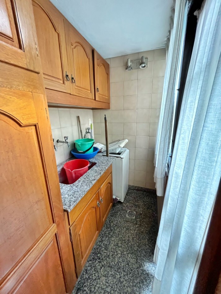 Venta de Piso exclusivo 3 ambientes en el centro