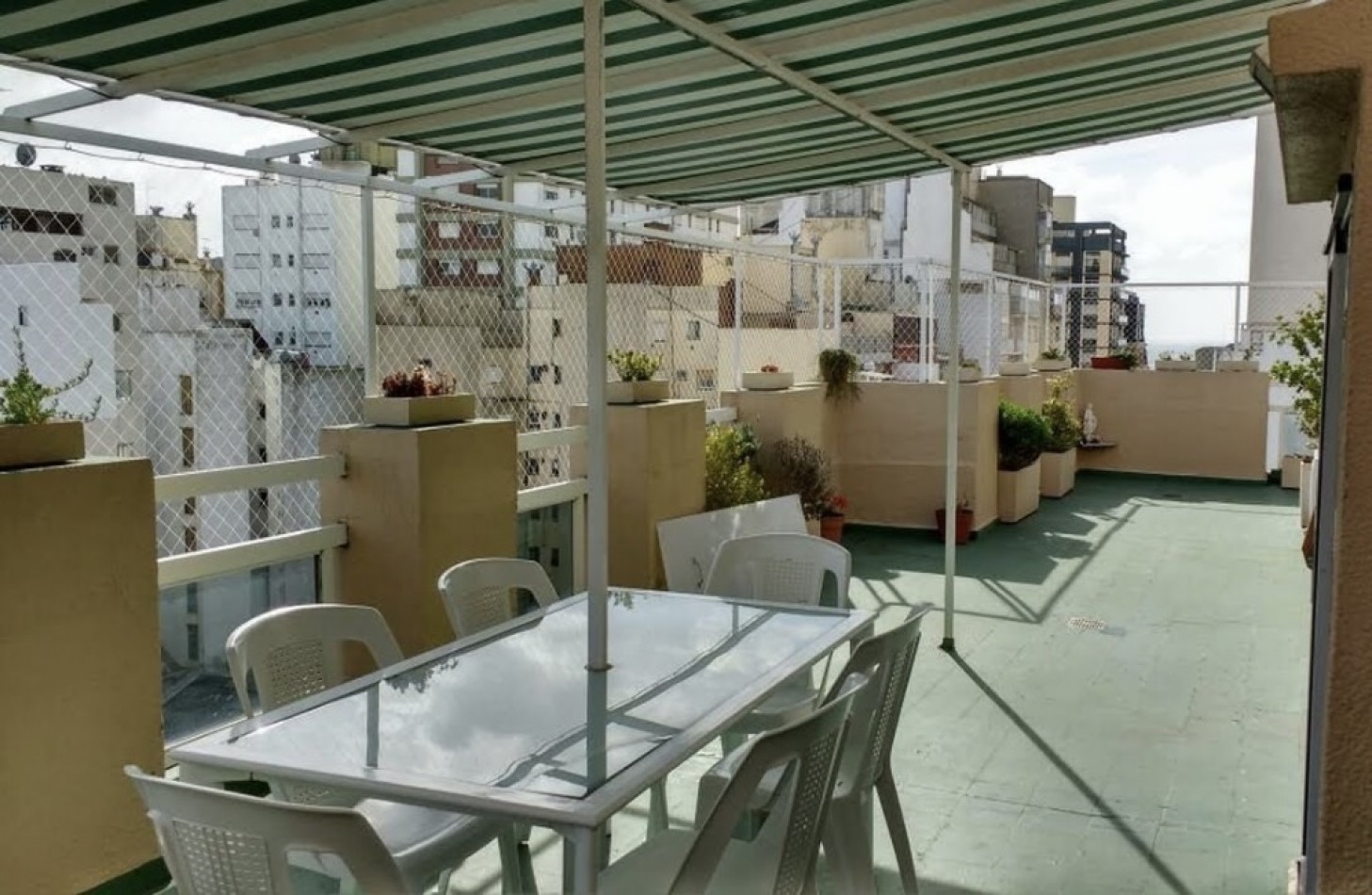 Venta Departamento Tipo Penthouse 4 ambientes con terraza y parrilla Zona Aldrey