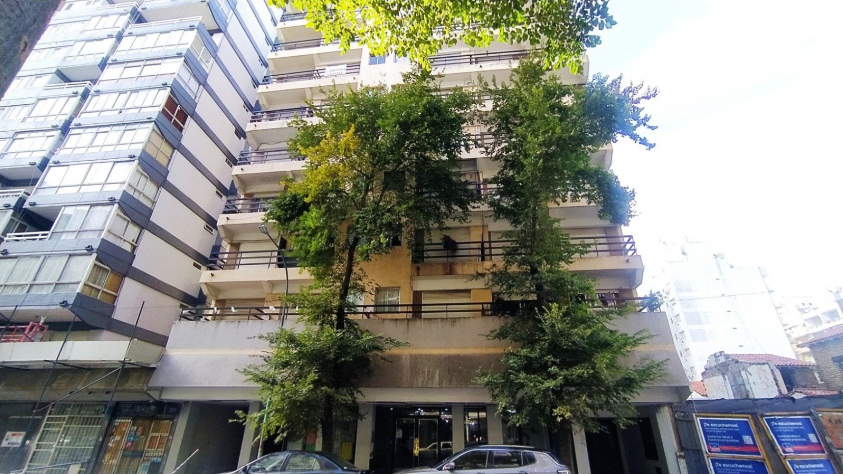 Venta departamento 2 ambientes con balcon y cochera en zona Plaza Colon 