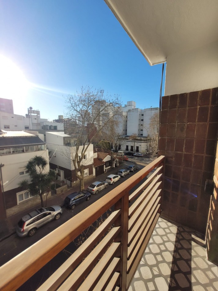 Venta Departamento 2 ambientes con Balcon Saliente en La Perla