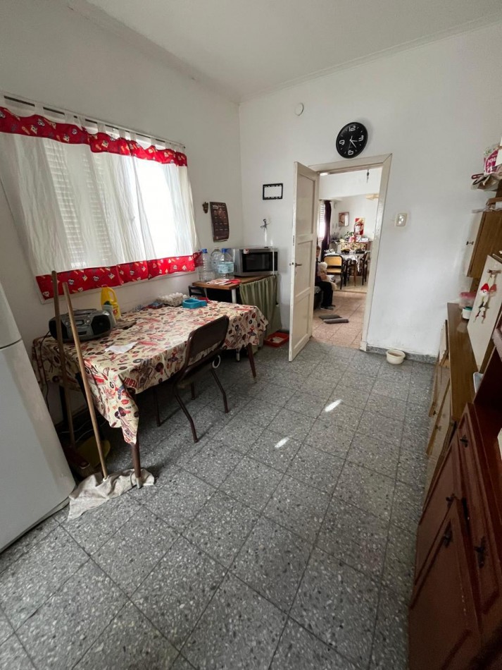 Venta de casa 3 ambientes a reciclar