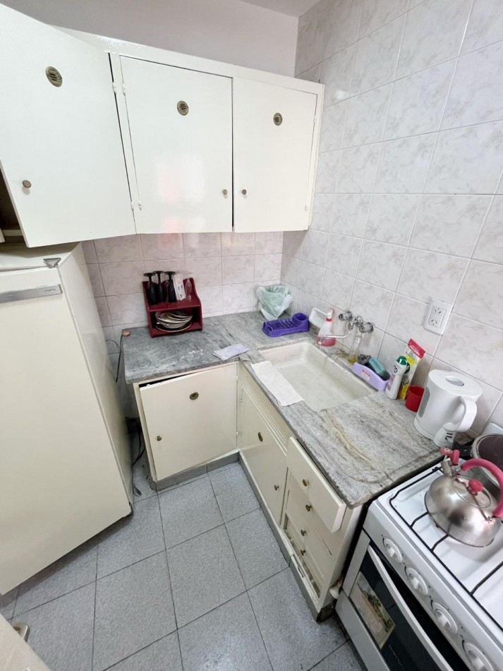 Venta departamento 2 ambientes mas escritorio en el Centro