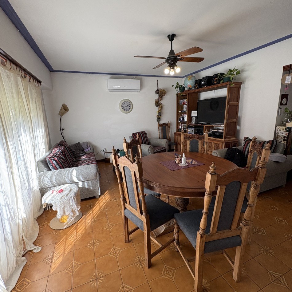 Venta de casa 3 ambientes mas departamento en los Pinares