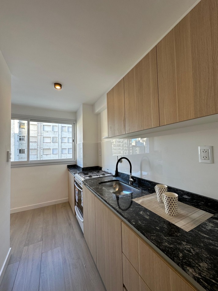 Venta departamento 2 ambientes con dependencia en el centro