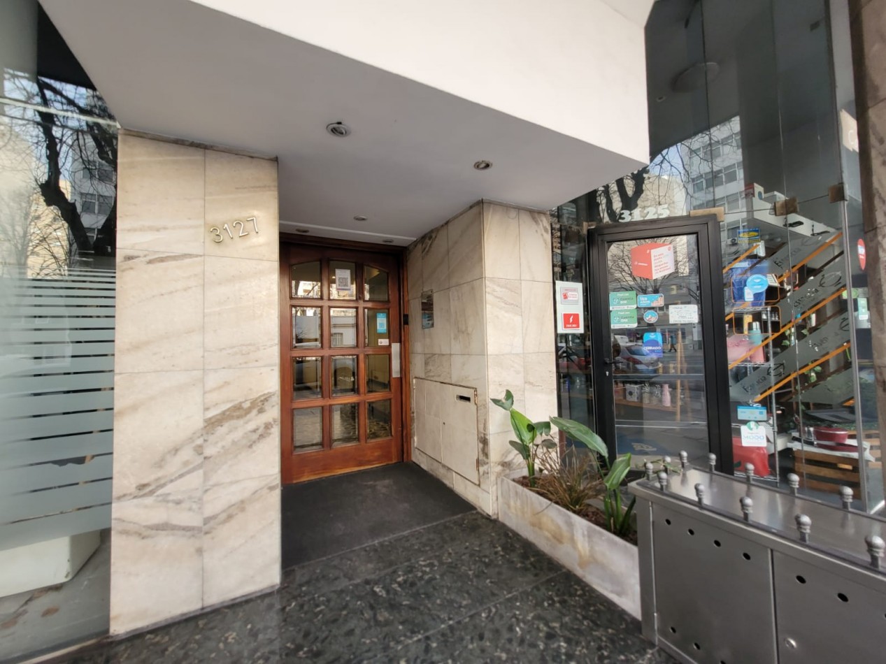 Venta departamento 2 ambientes con balcon a la calle 