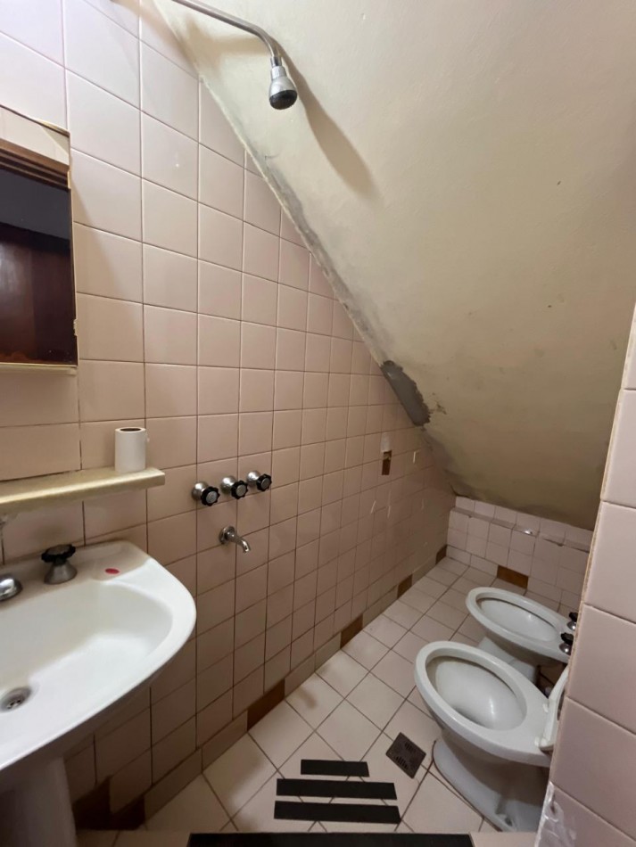 Venta chalet 4 ambientes con garage en barrio Sarmiento