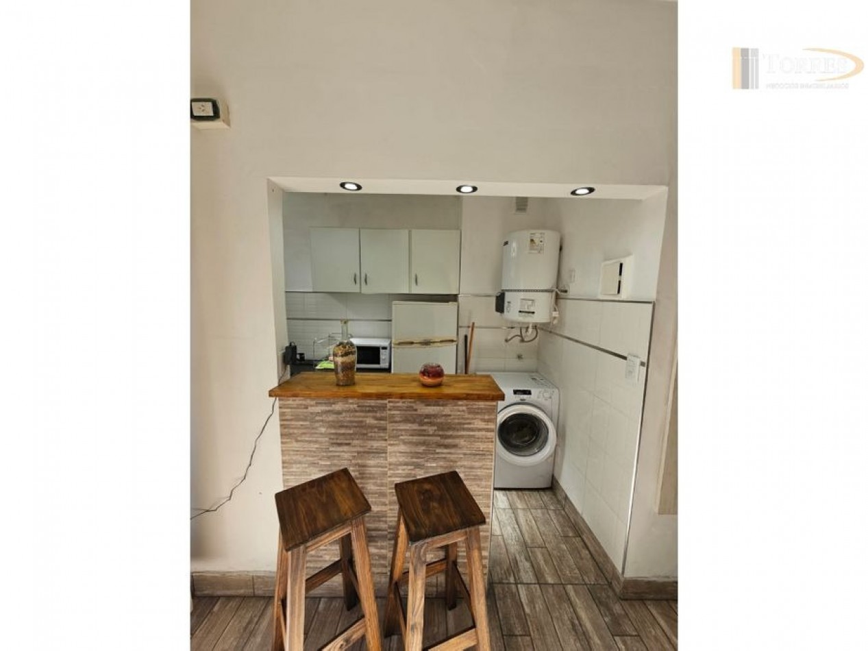 Venta departamento 2 ambientes a la calle con balcon 