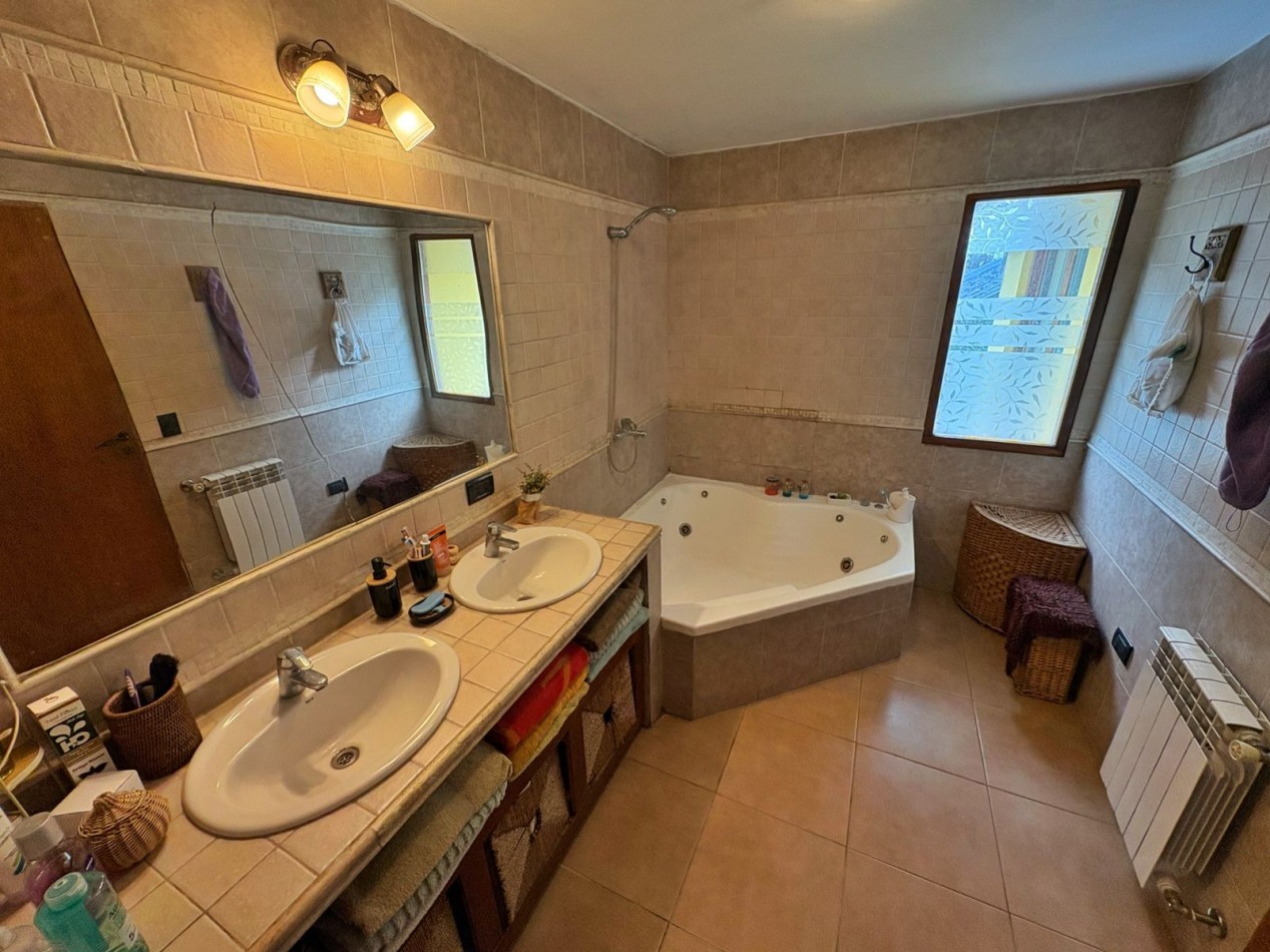 Venta de casa 5 ambientes en Sierra de los Padres 