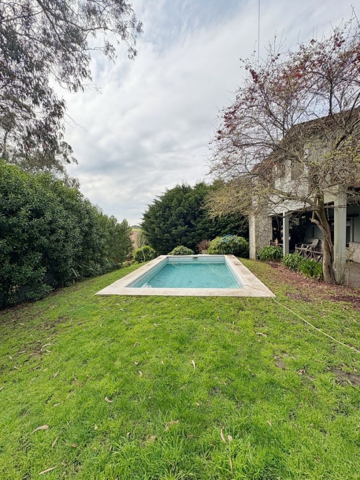 Venta de casa 4 ambientes mas cabaña en Sierra de los Padres