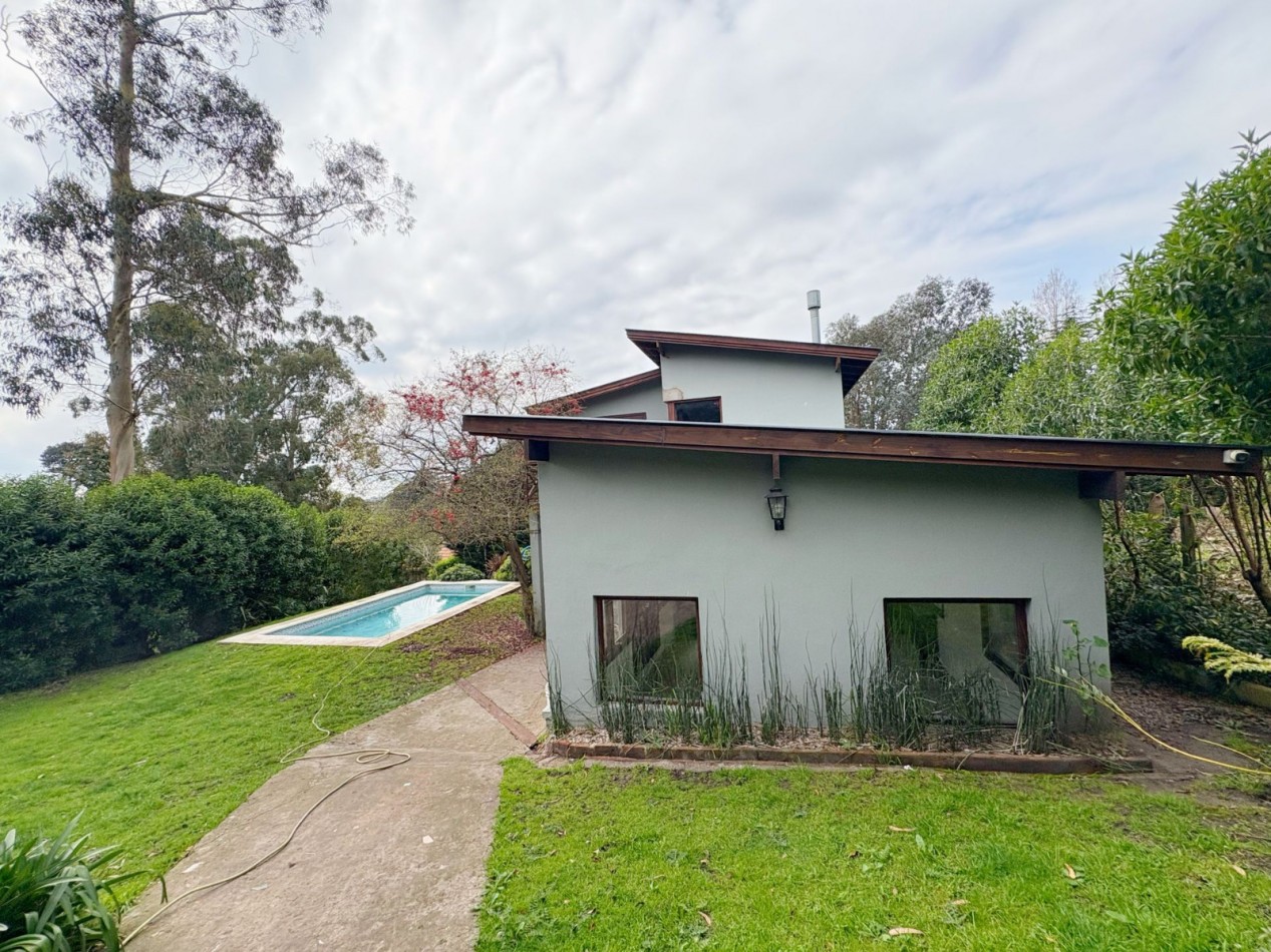Venta de casa 4 ambientes mas cabaña en Sierra de los Padres