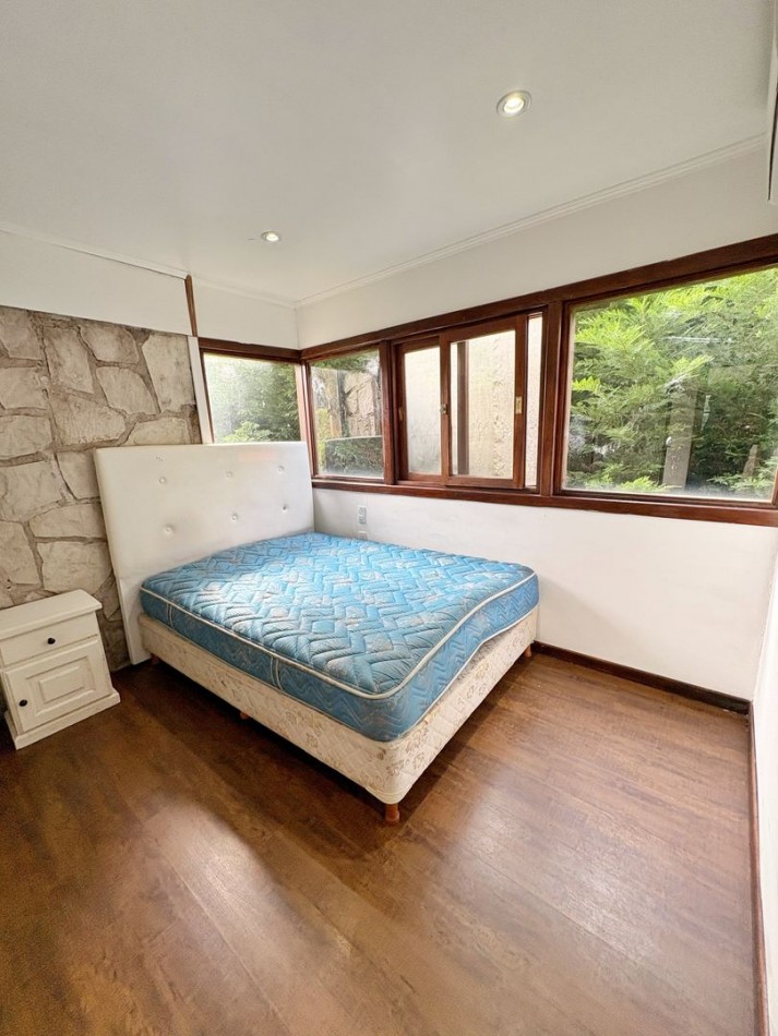 Venta de casa 4 ambientes mas cabaña en Sierra de los Padres