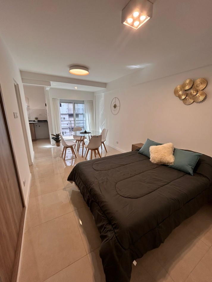 Venta departamento de 1 ambiente a la calle con balcon y vista lateral al mar