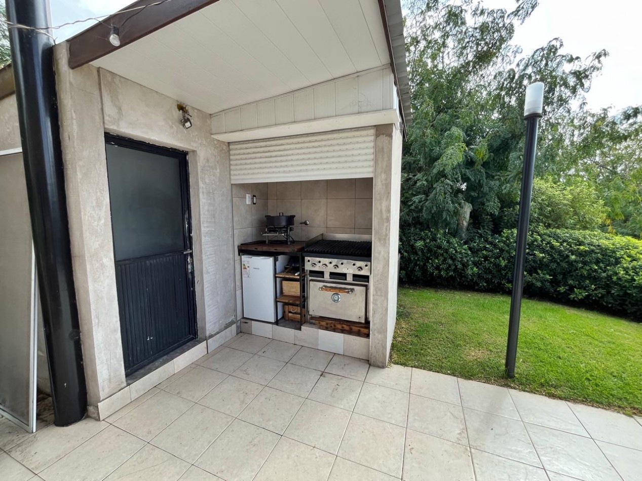 Venta de Casa sobre de Lotes en Sierras de Los Padres 