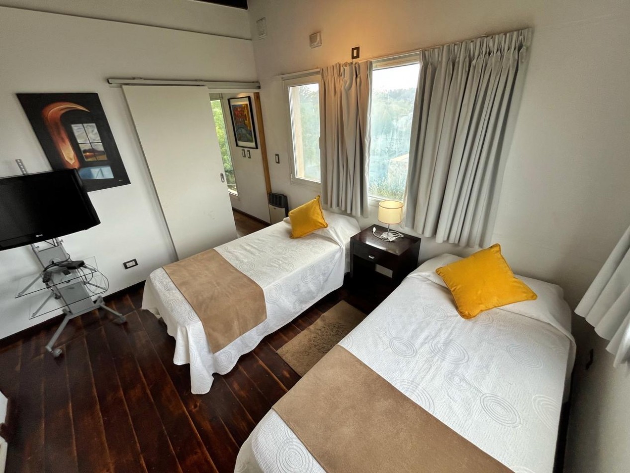 Venta de Casa sobre de Lotes en Sierras de Los Padres 