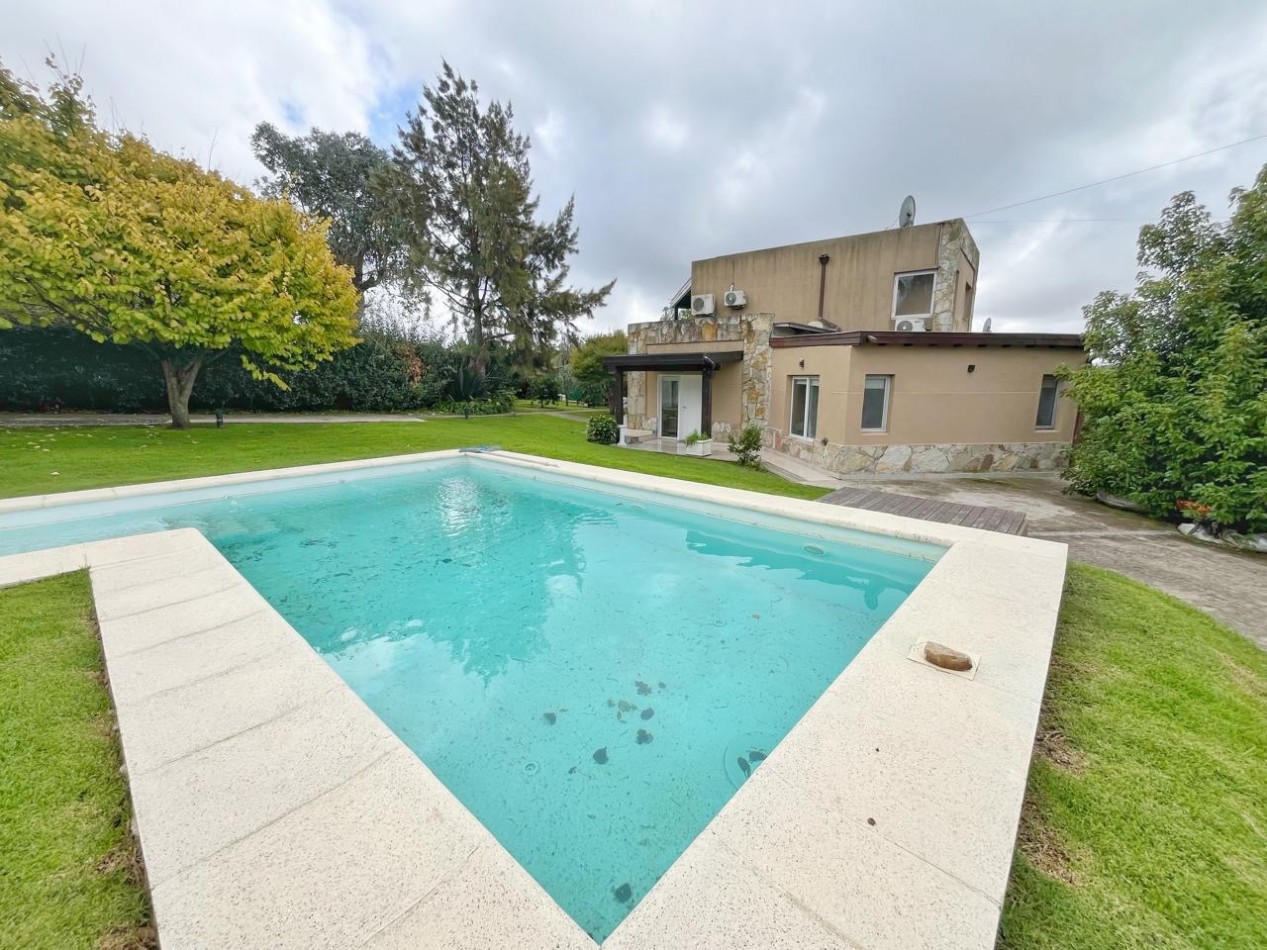 Venta de Casa sobre de Lotes en Sierras de Los Padres 