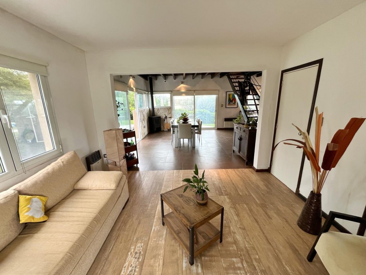 Venta de Casa sobre de Lotes en Sierras de Los Padres 