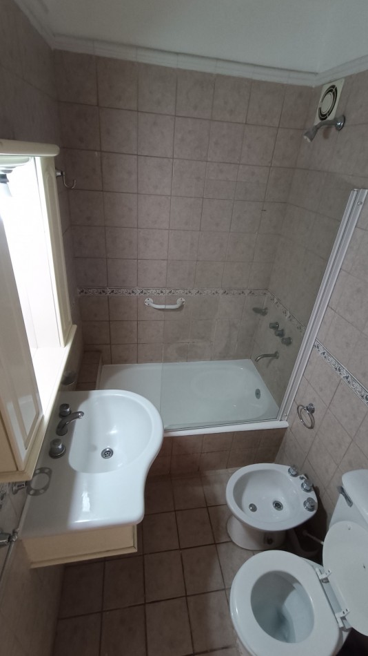 Venta departamento 2 ambientes con balcon en zona Aldrey