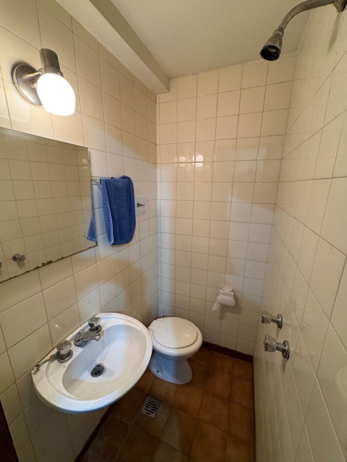 Venta departamento 2 ambientes con dependencia en el centro