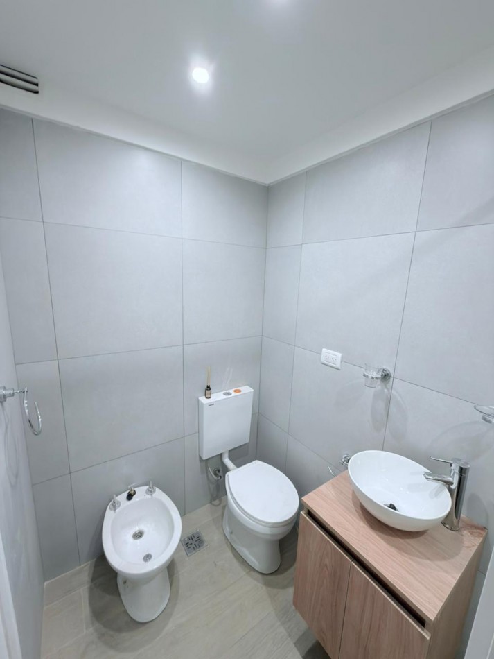 Venta departamento 1 ambiente a la calle con balcon