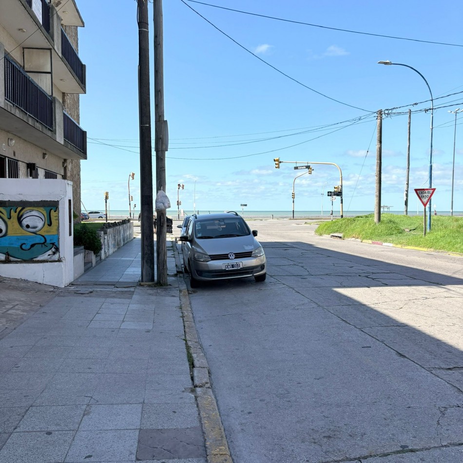 Local Comercial en Alquiler - Zona Estrada, a metros de la Costa