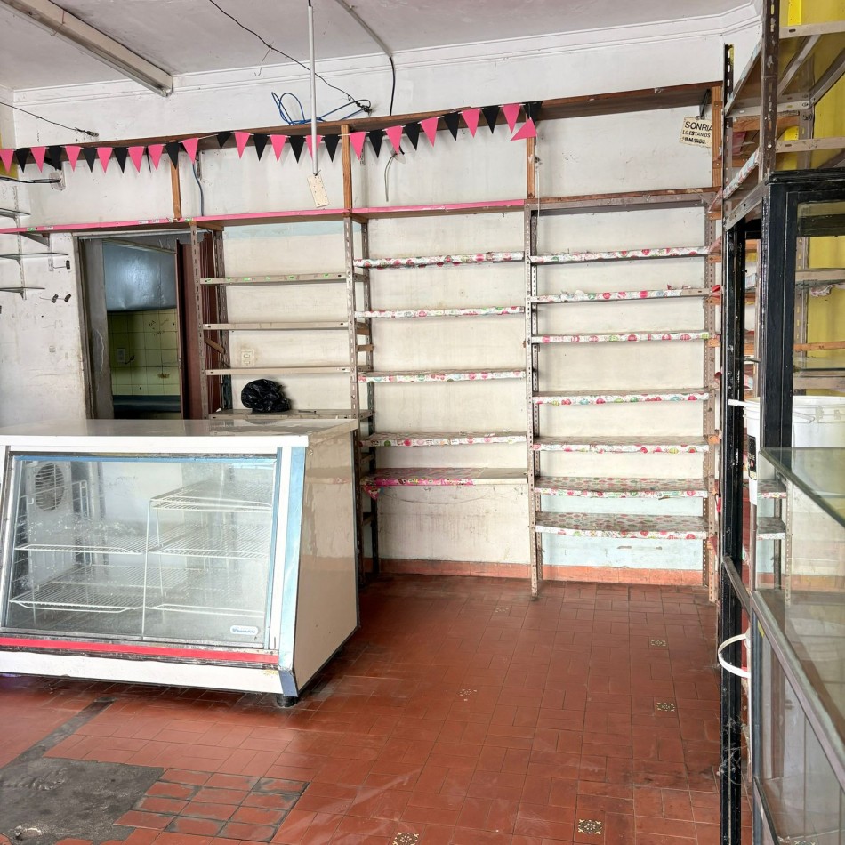 Local Comercial en Alquiler - Zona Estrada, a metros de la Costa