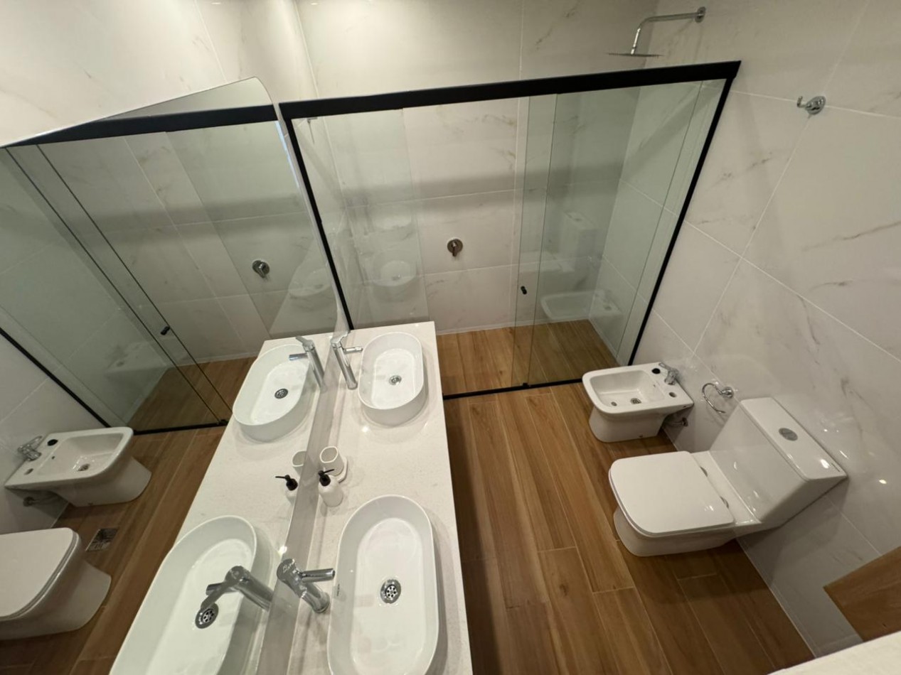 Venta de chalet en PH 4 ambientes en zona terminal vieja