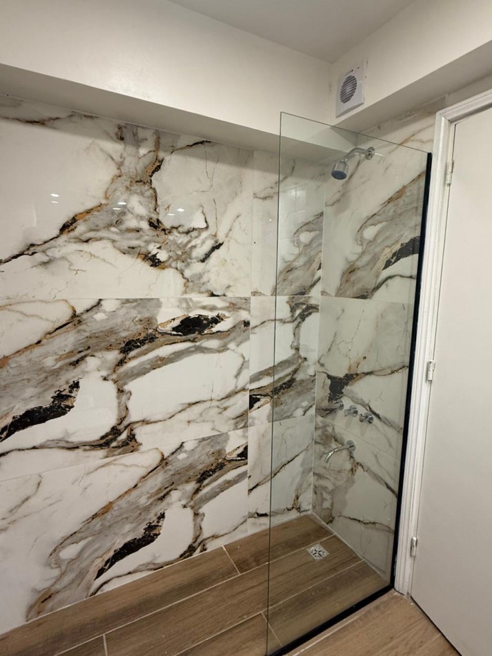 Venta departamento 1 ambiente con balcon a la calle en Plaza Mitre 