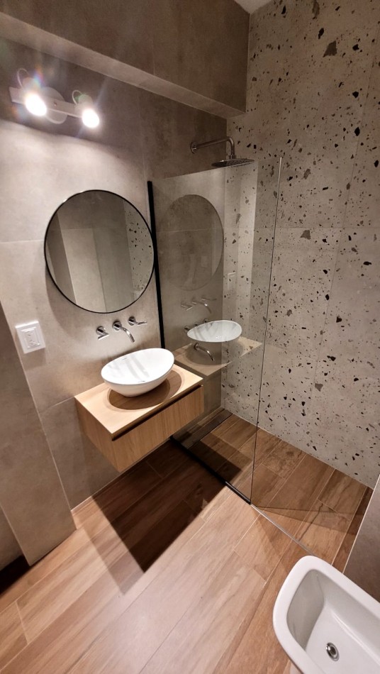 Venta departamento 2 ambientes reciclado en zona terminal vieja