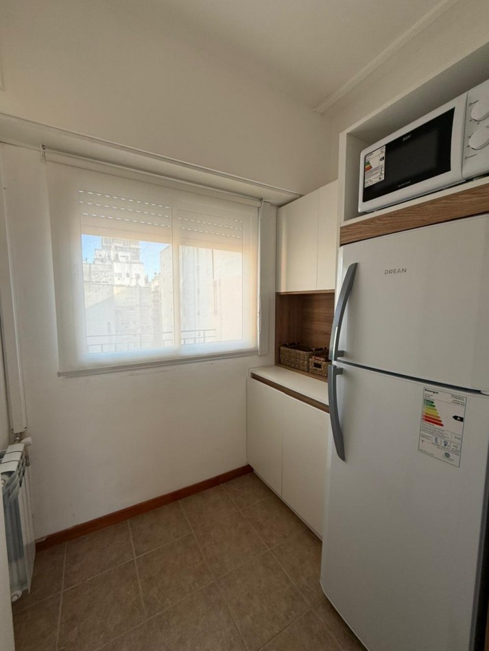 Venta departamento 3 ambientes con dependencia y balcon terraza a la calle