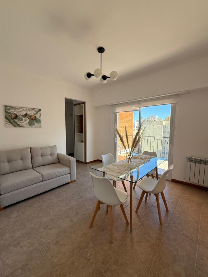 Venta departamento 3 ambientes con dependencia y balcon terraza a la calle
