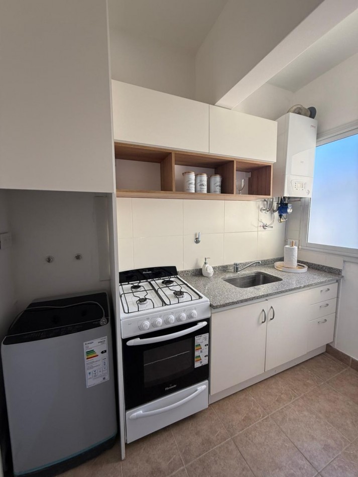 Venta departamento 3 ambientes con dependencia y balcon terraza a la calle