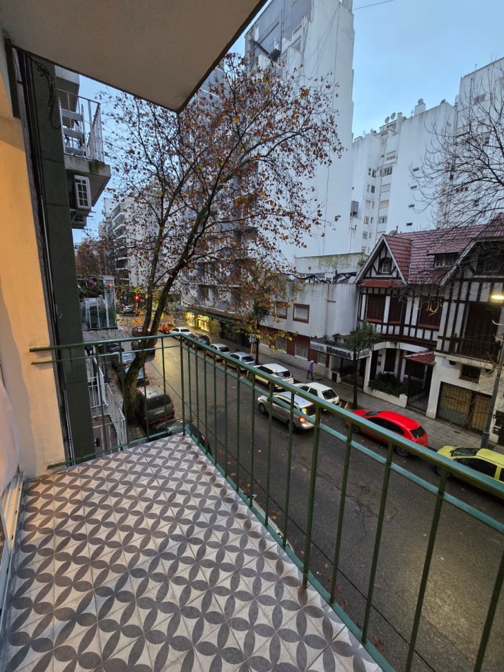 Venta departamento 2 ambientes con dependencia en el centro