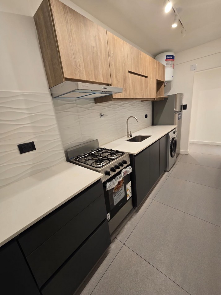 Venta departamento 2 ambientes con dependencia en el centro