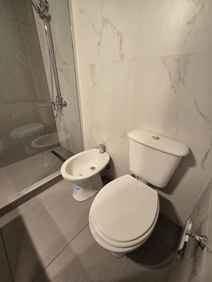 Venta departamento 2 ambientes con dependencia en el centro
