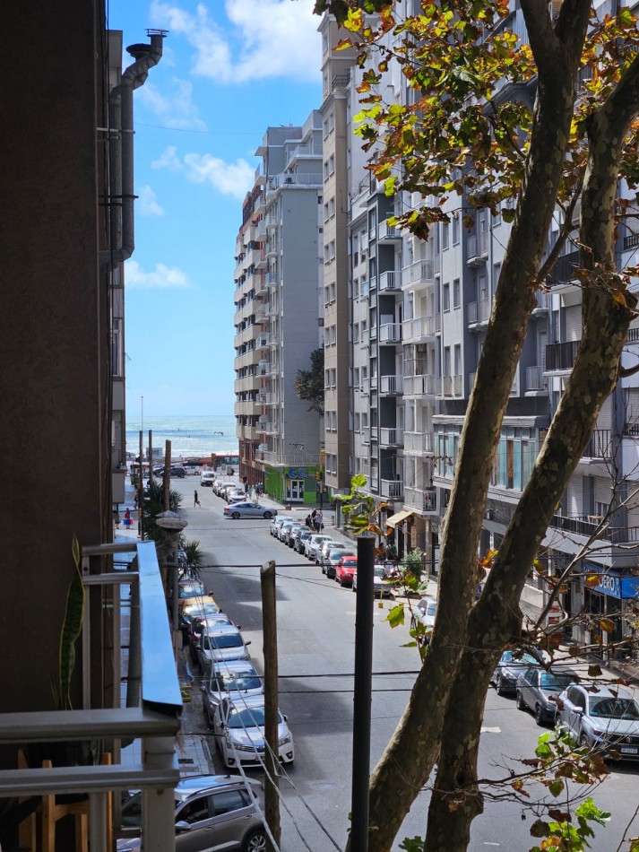 Venta departamento 2 ambientes con balcon a la calle