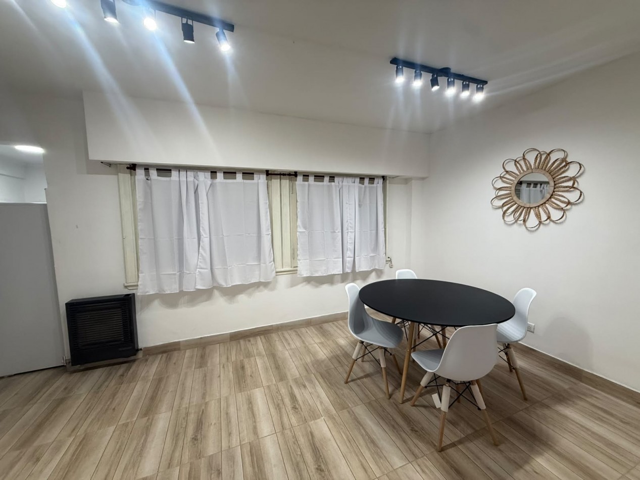 Venta departamento 2 ambientes con balcon a la calle