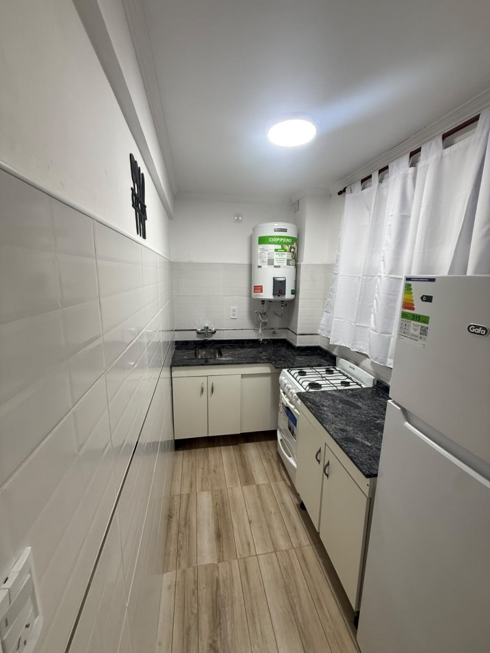 Venta departamento 2 ambientes con balcon a la calle