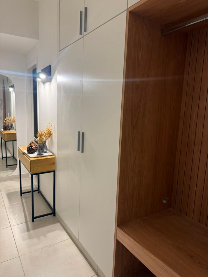 Venta departamento 2 ambientes con dependencia en Plaza Colon 