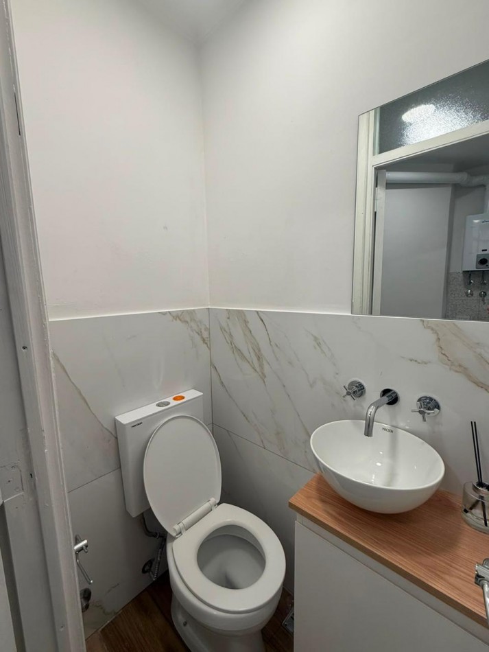 Venta departamento 2 ambientes con dependencia en Plaza Colon 
