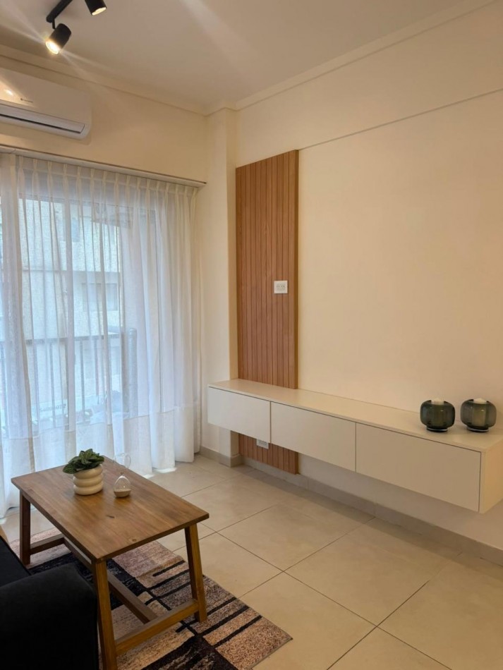 Venta departamento 2 ambientes con dependencia en Plaza Colon 