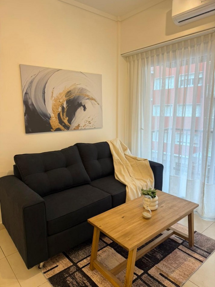 Venta departamento 2 ambientes con dependencia en Plaza Colon 
