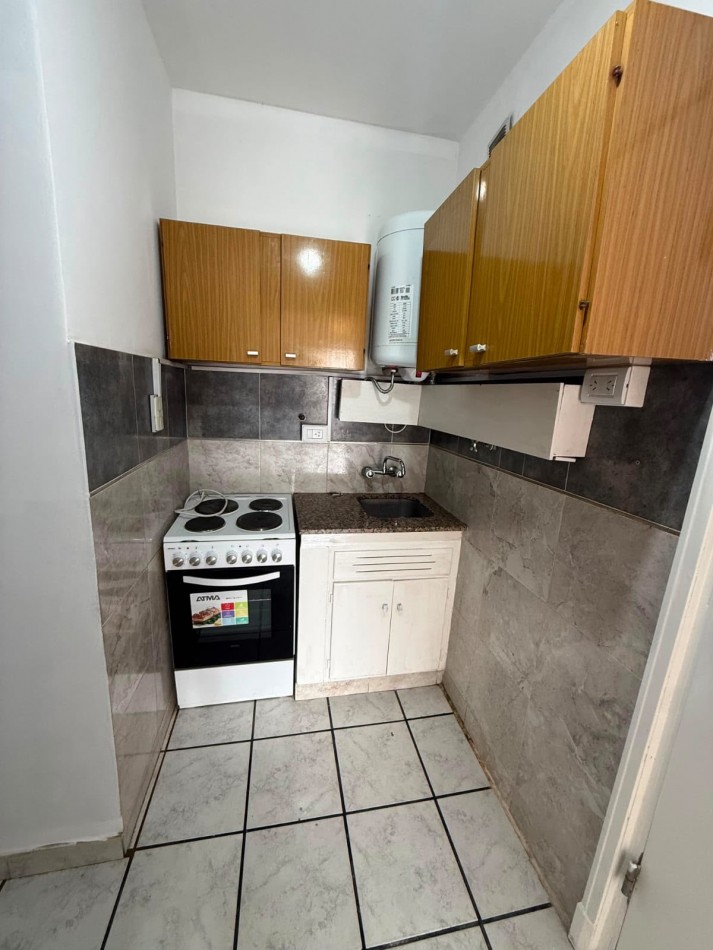 Venta departamento monoambiente a la calle zona aldrey