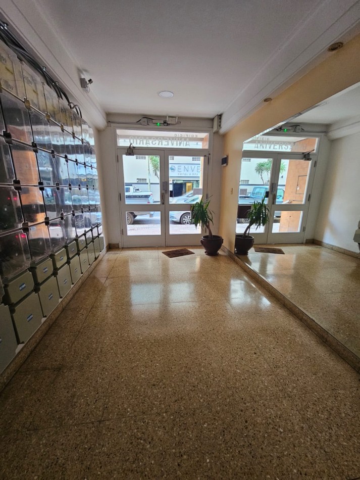 Venta departamento monoambiente a la calle zona aldrey