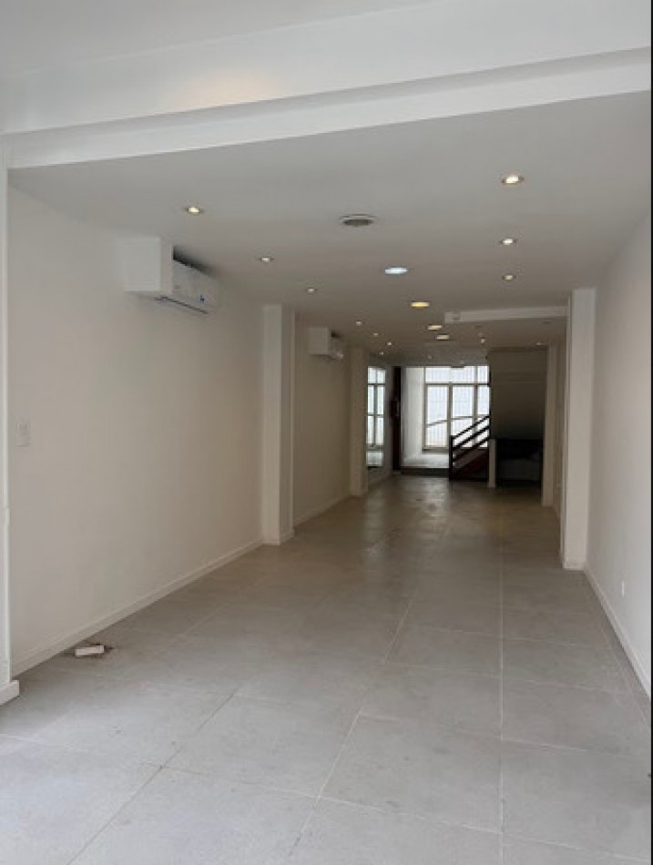 Venta local comercial en el centro