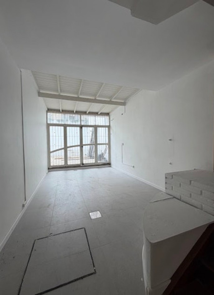 Venta local comercial en el centro