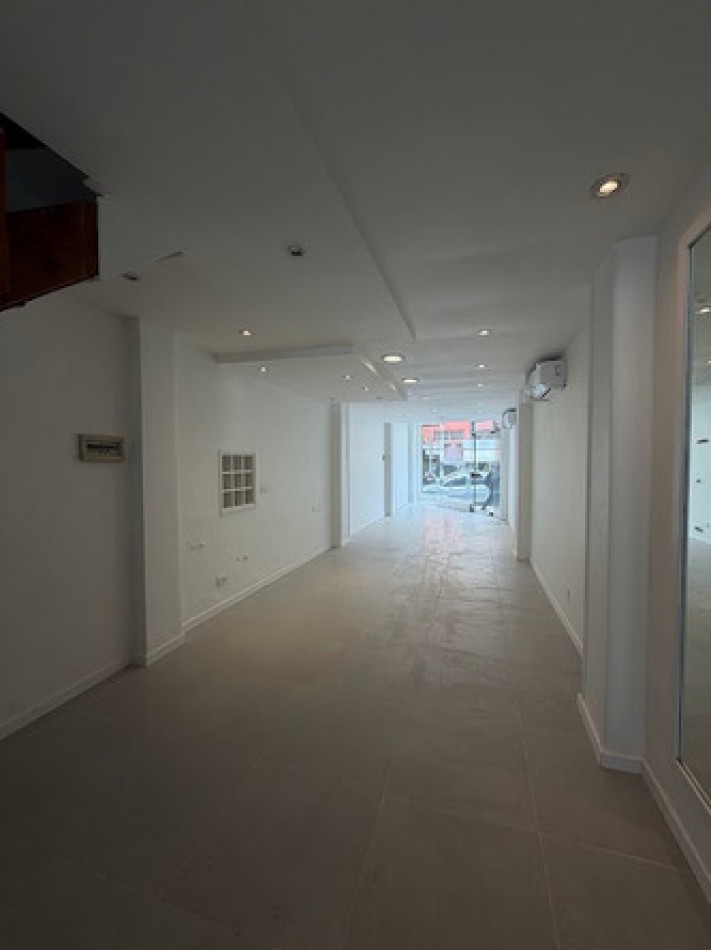 Venta local comercial en el centro